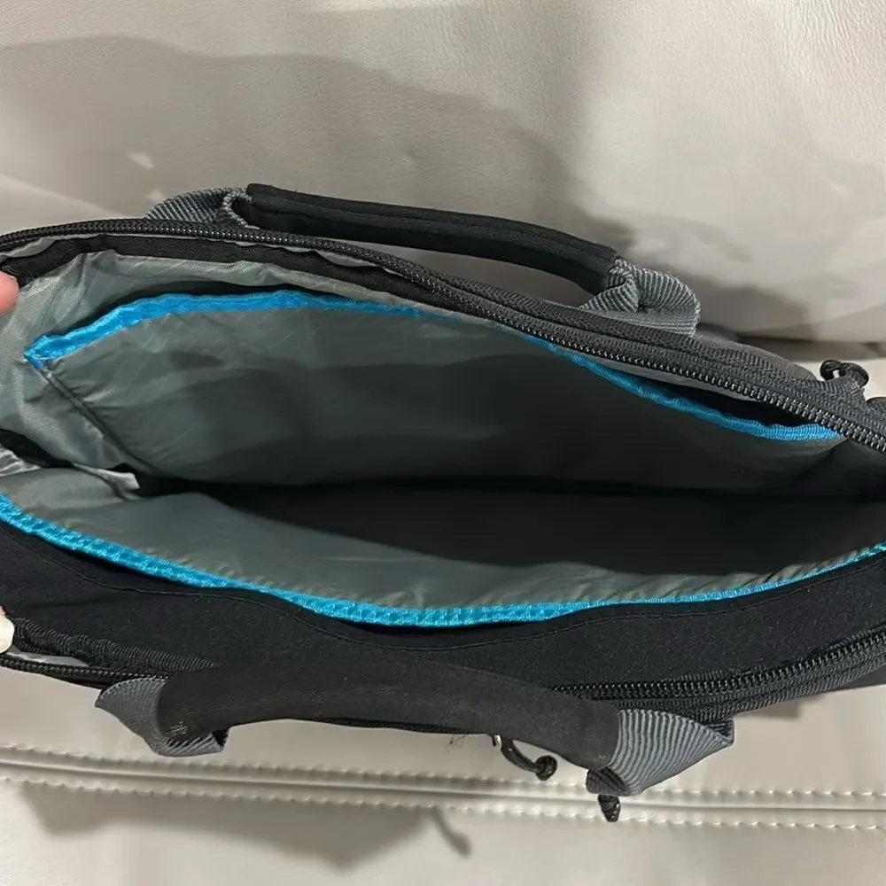 THULE Sweden Strävan TSDA-113 for 13 inch Laptop Notebook Bag - Black & Gray